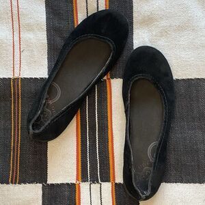 Merrell Black Suede Womens Slip On Ballet Flats. Size 6. Classic. Summer. Boho.